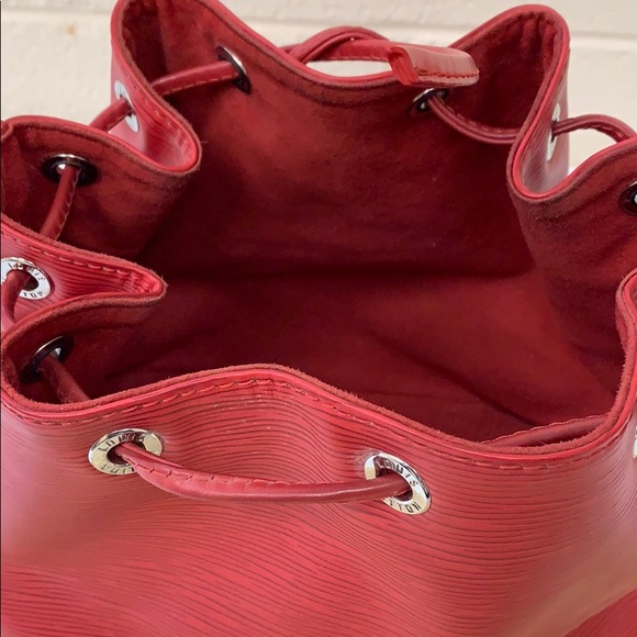 Louis Vuitton Purse - Picture 3 of 6